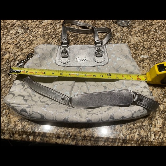 Authentic Coach shoulder bag - Picture 4 of 4